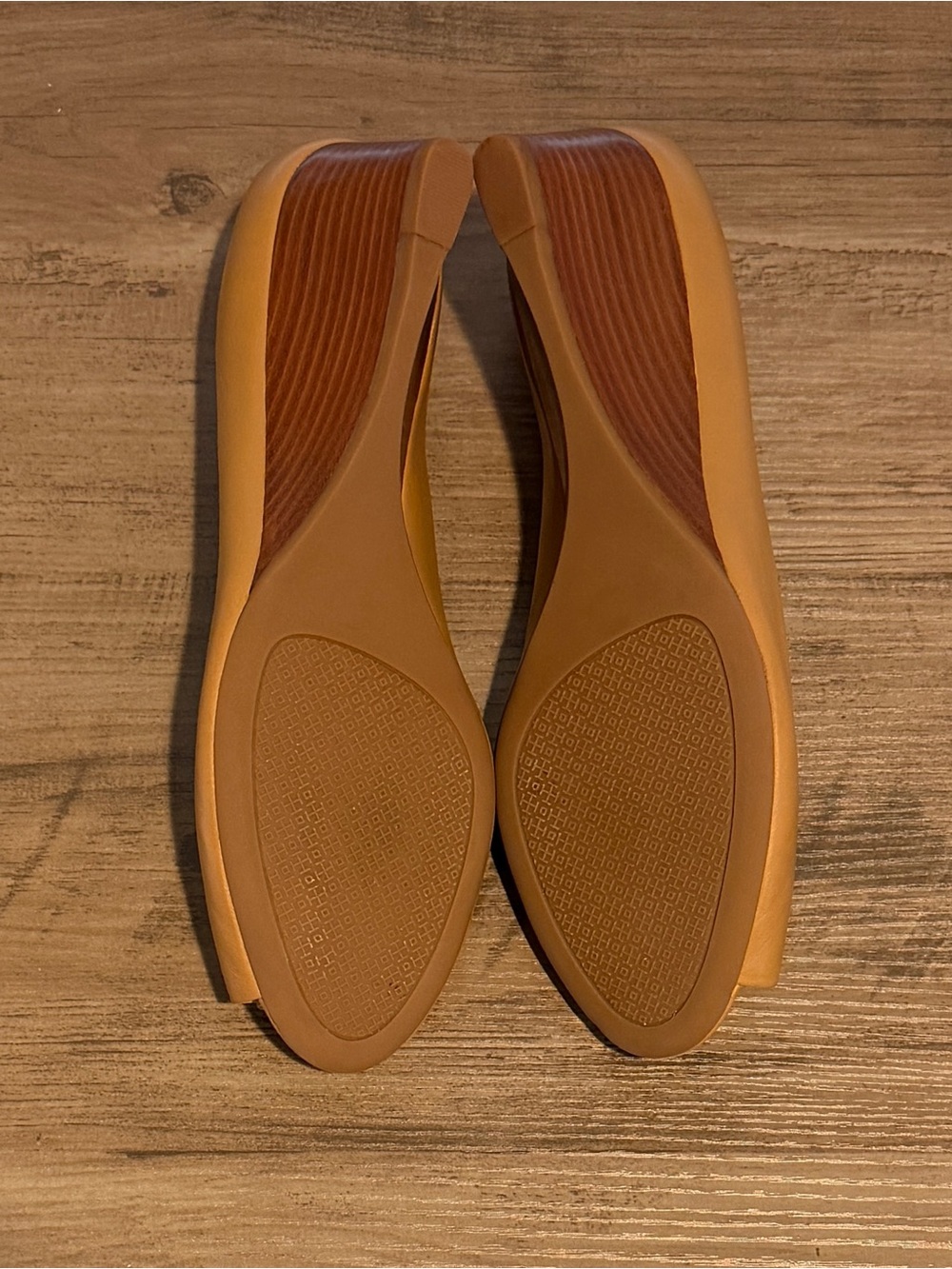 Tory Burch Blond/Tan Lowell 2 45mm Peep Toe Wedge Mestico | Size 9.5 - Picture 7 of 8